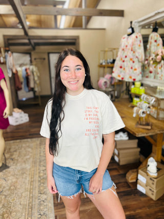 PRAISING MY RISEN KING EASTER GRAPHIC TEE