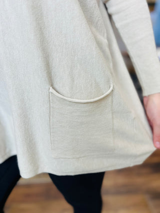 OVERSIZED POCKET SWEATER
