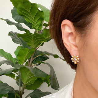 GLAM STUD EARRINGS