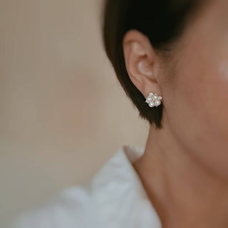 FOUR PEARLS STUDS EARRINGS