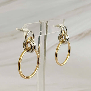 KNOCK ON THE BEAUTY HOOP EARRINGS