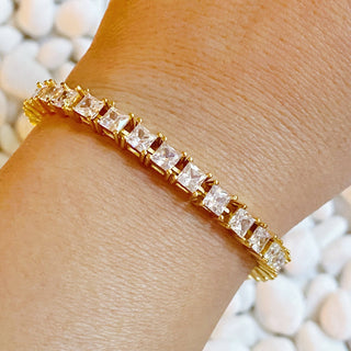 HAND LINKED TENNIS BRACELET