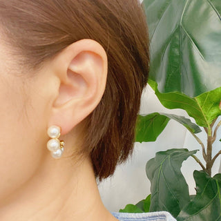 ANDANTE PEARL HOOP EARRINGS