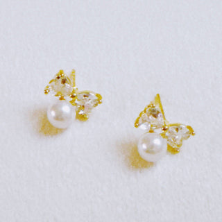 LOVELY PEARL DUO STUDS
