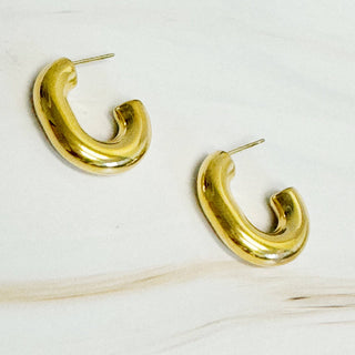 GOLDEN OVAL HOOP EARRINGS