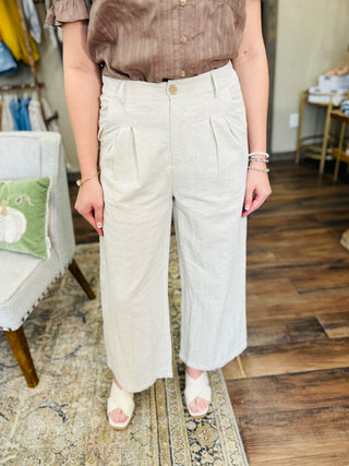 LIVING IN LINEN