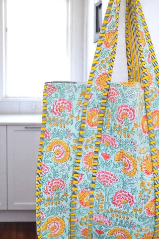 MEADOW FLORAL TOTE BAG