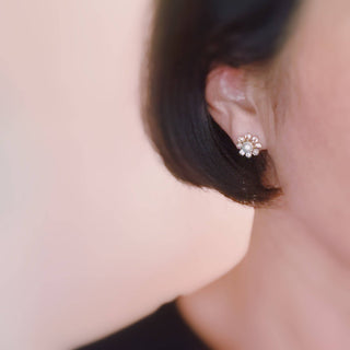 SUNNY SIDE UP PEARL EARRING SET